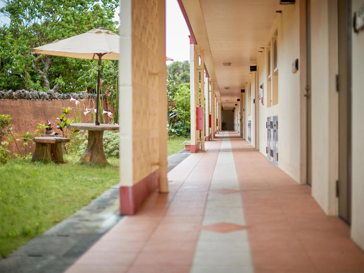 Hotel Murasakimura Yomitan Eksteriør billede